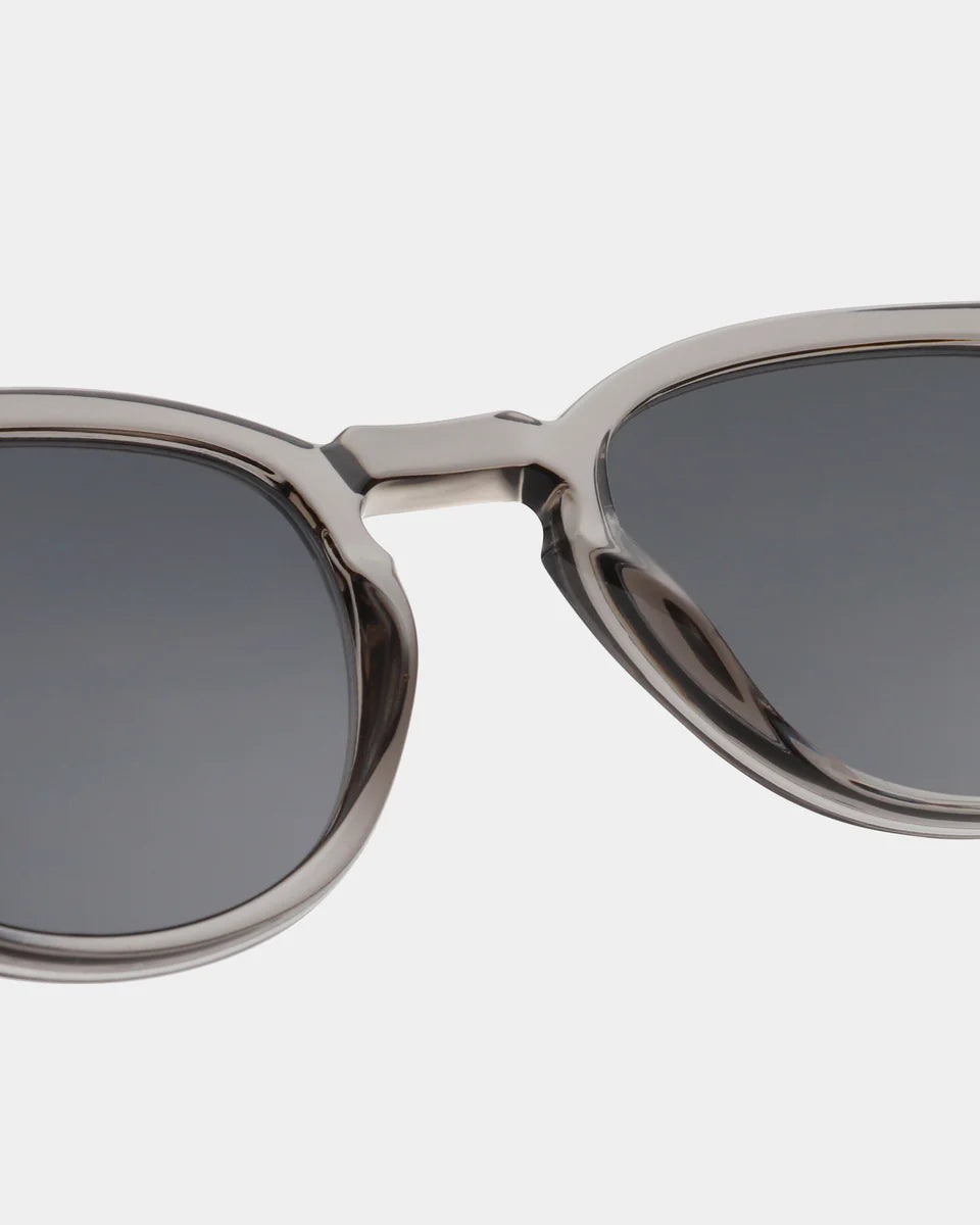 Bate - Grey Transparent