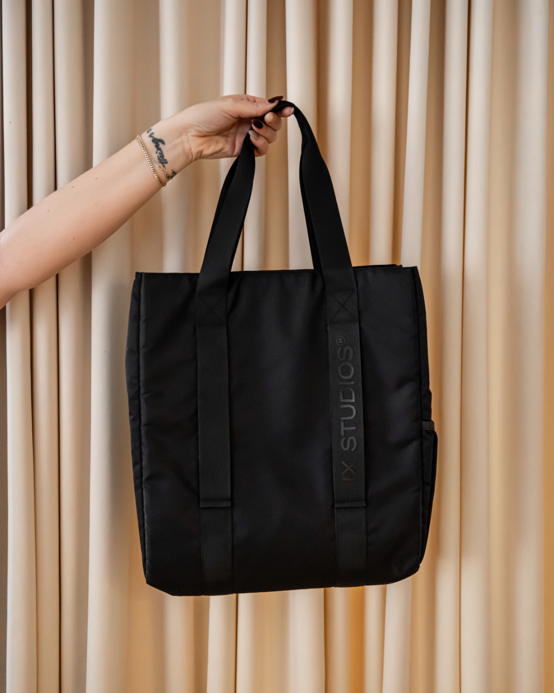 IX Nylon Tote Bag Black