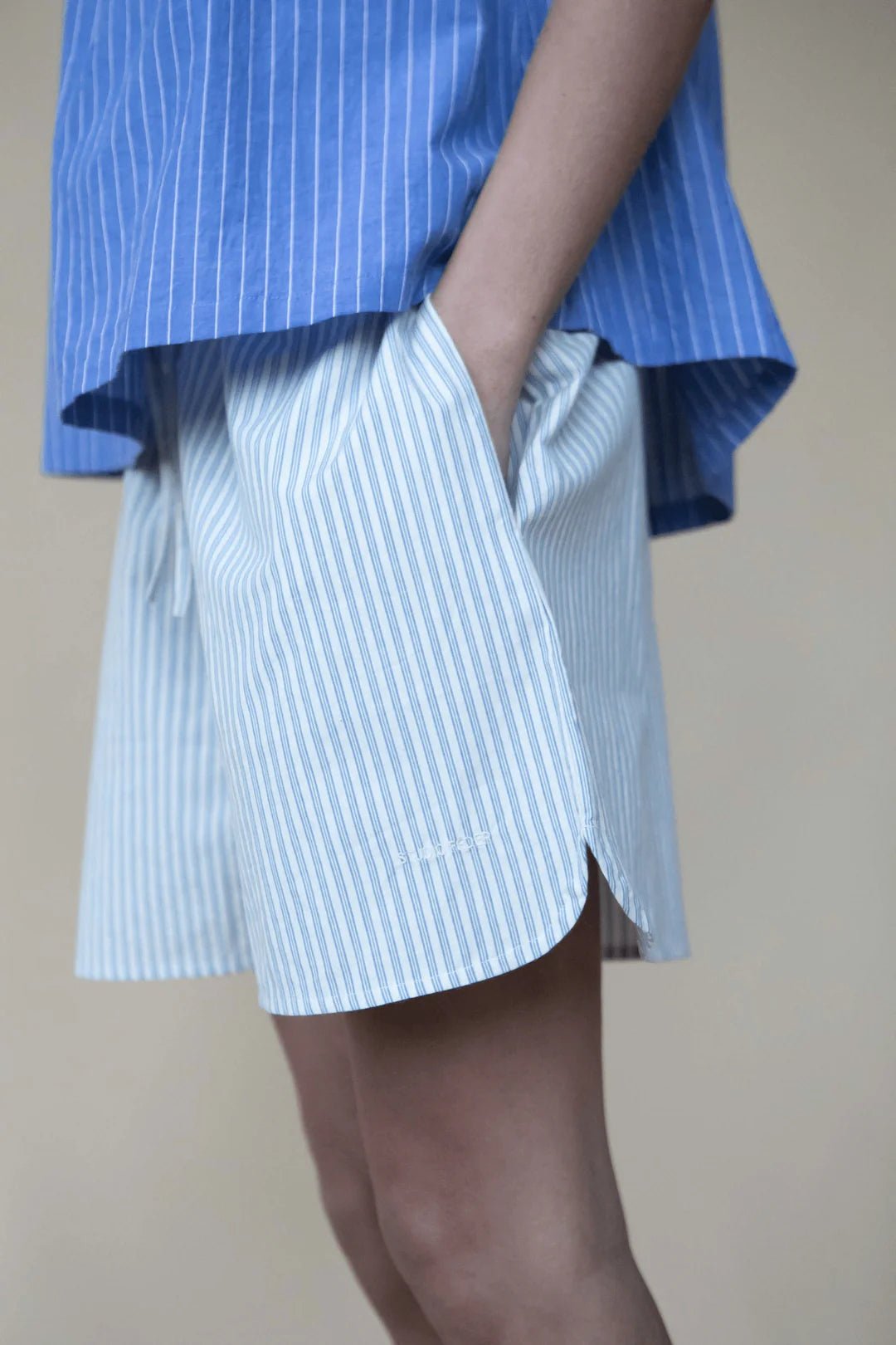 JASMIN SHORTS - BEACH STRIPE - UNITUM | Din livsstilsdestination