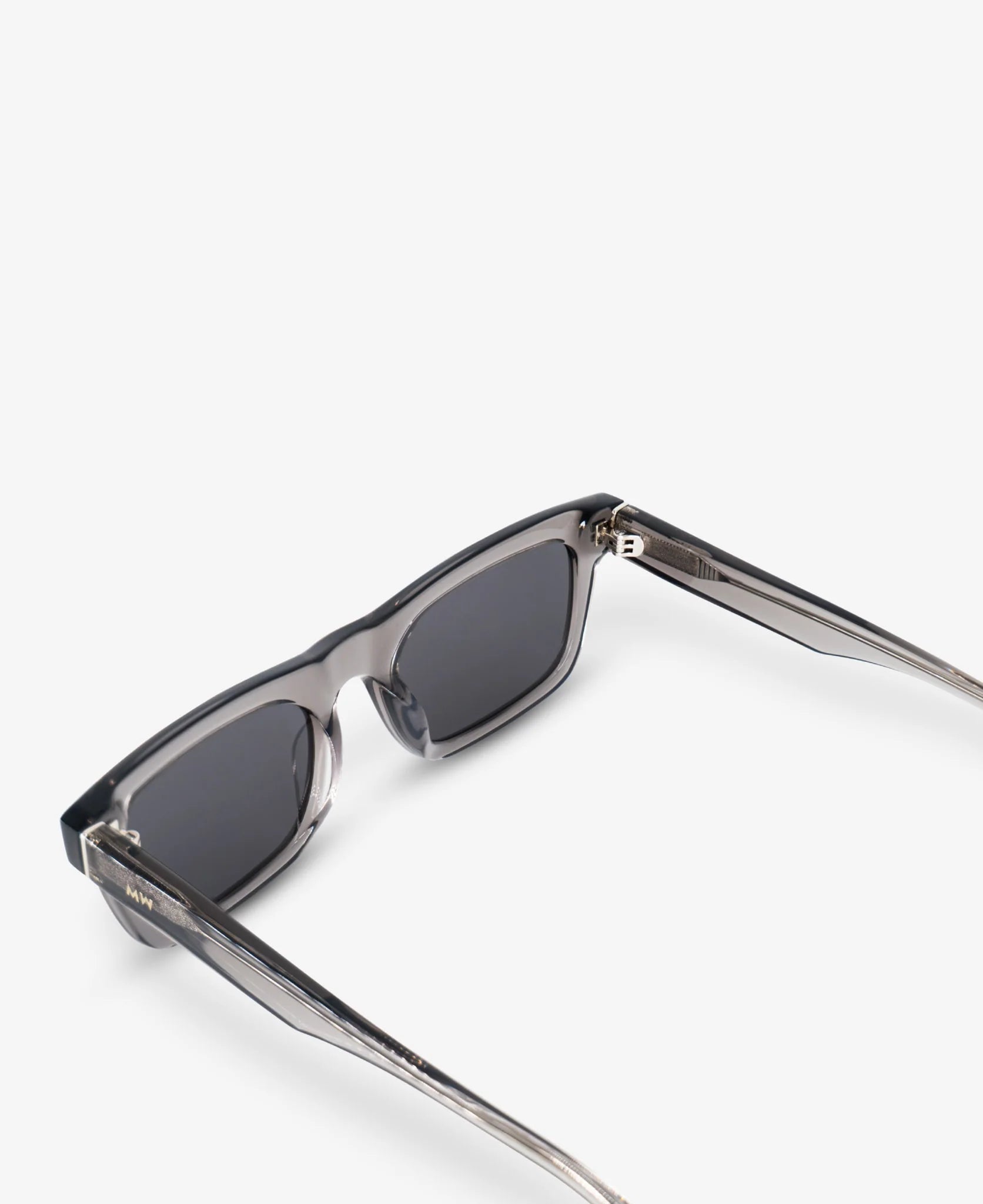 New Dylan Solbrille - Crystal Gray - UNITUM | Din livsstilsdestination